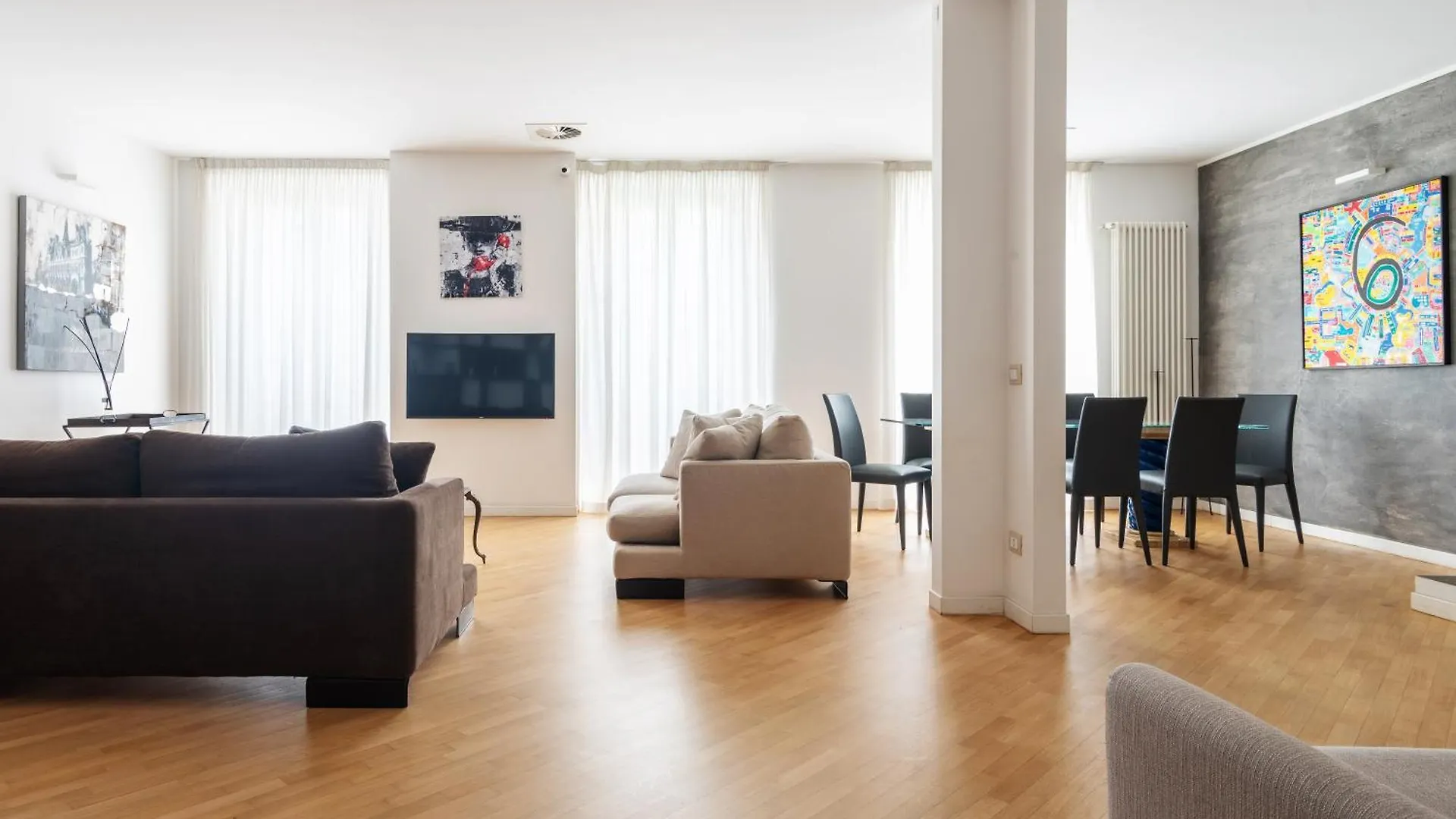 Ampio E Luminoso Trilocale In Zona Moscova Apartman Milánó
