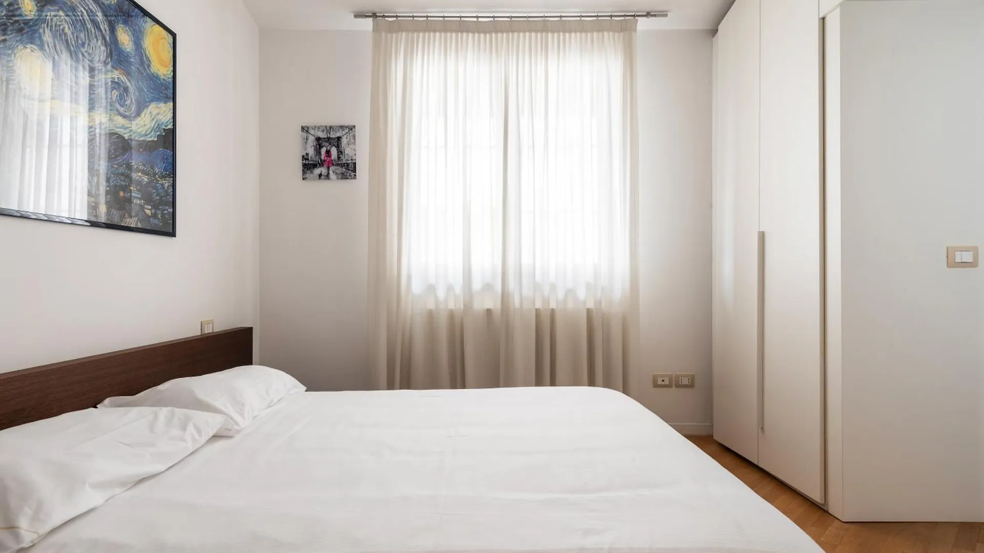 Appartamento Ampio E Luminoso Trilocale In Zona Moscova Milano